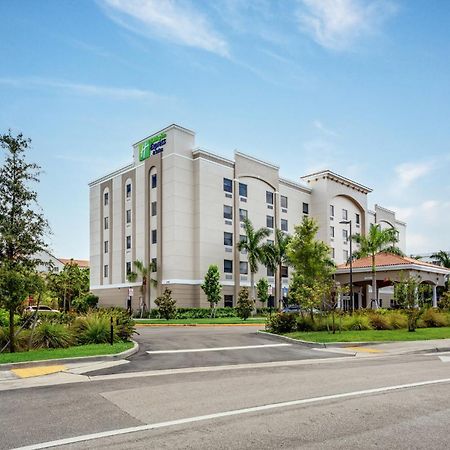 Holiday Inn Express & Suites - Miramar By Ihg Esterno foto