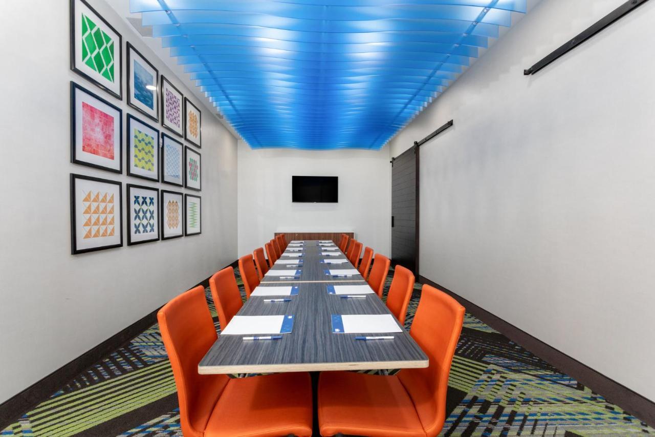 Holiday Inn Express & Suites - Miramar By Ihg Esterno foto