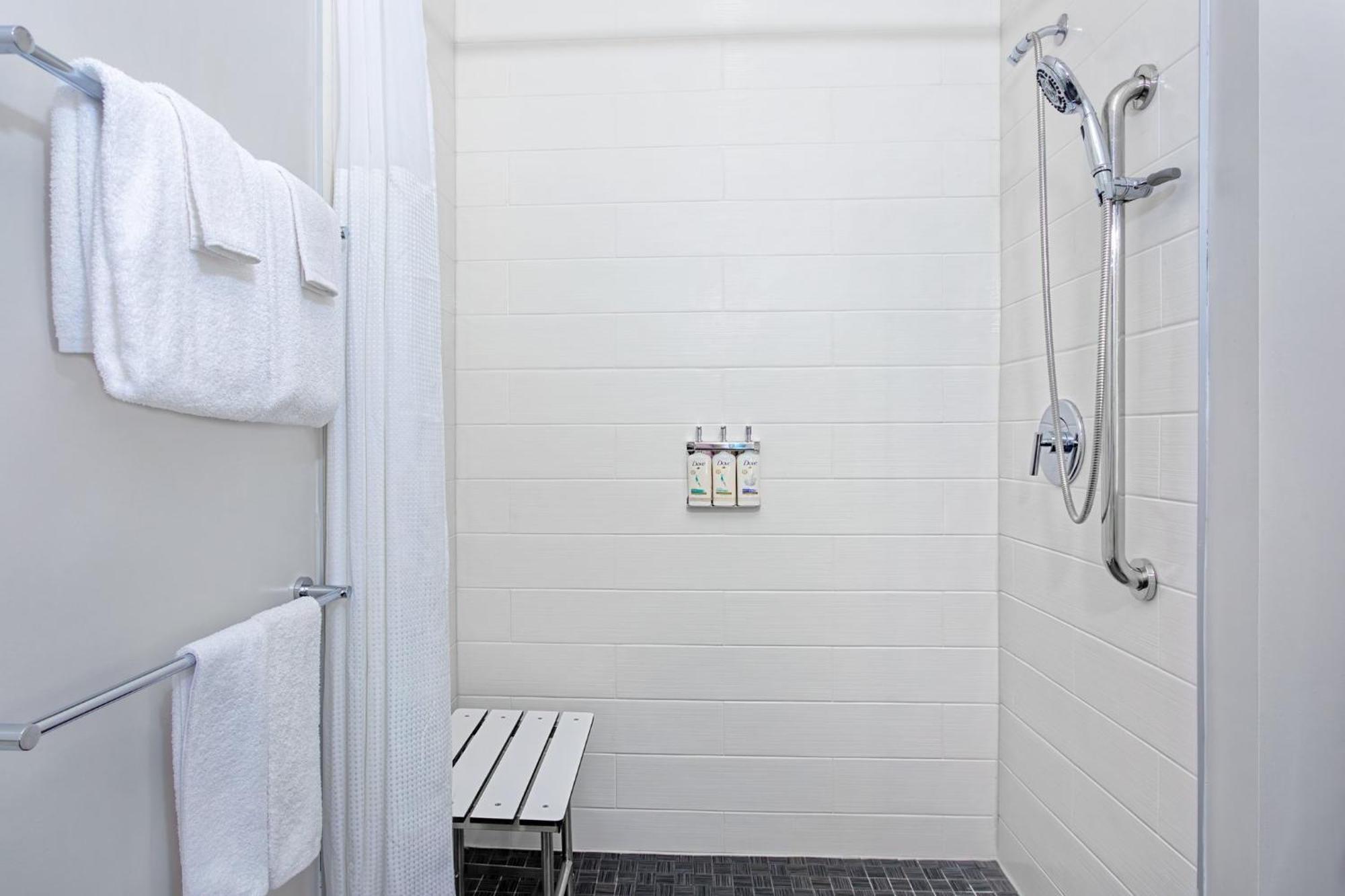 Holiday Inn Express & Suites - Miramar By Ihg Esterno foto