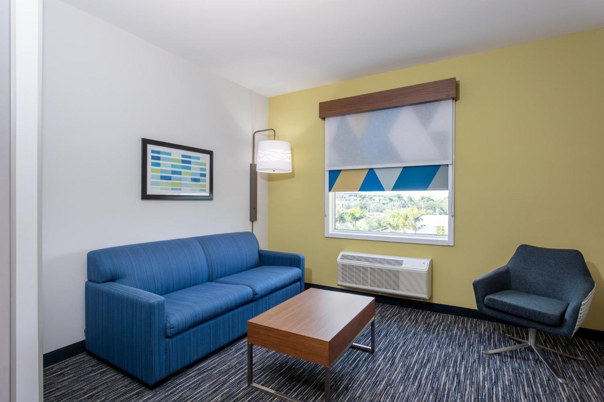 Holiday Inn Express & Suites - Miramar By Ihg Esterno foto