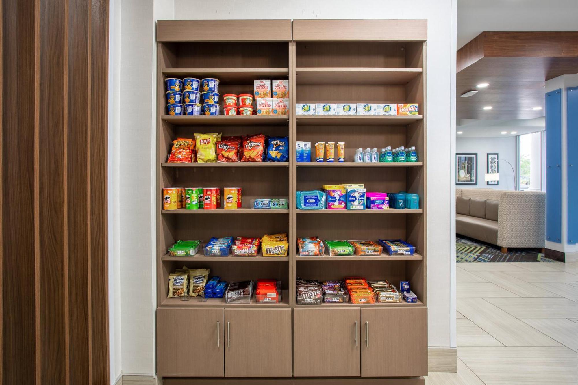 Holiday Inn Express & Suites - Miramar By Ihg Esterno foto