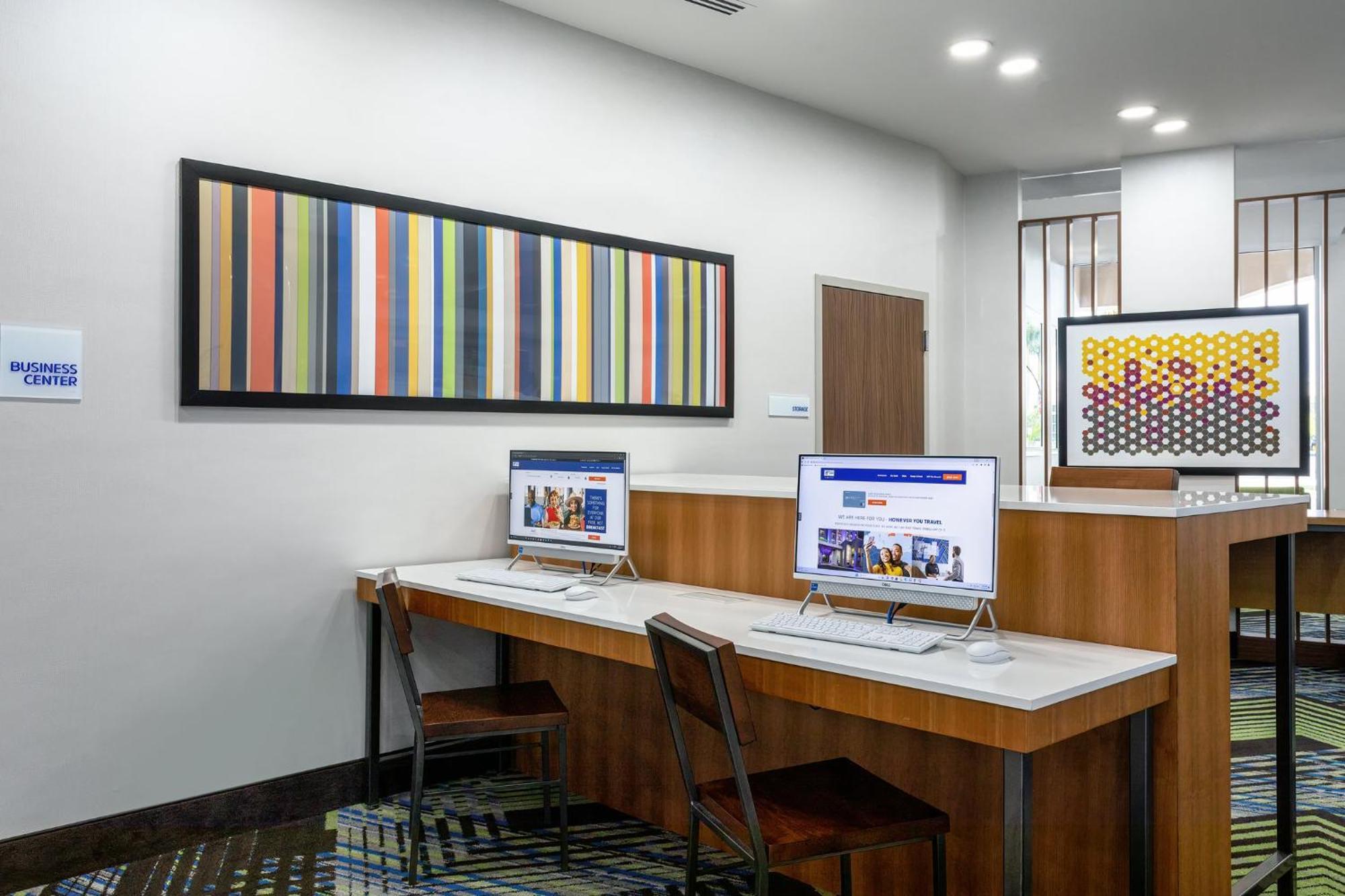 Holiday Inn Express & Suites - Miramar By Ihg Esterno foto