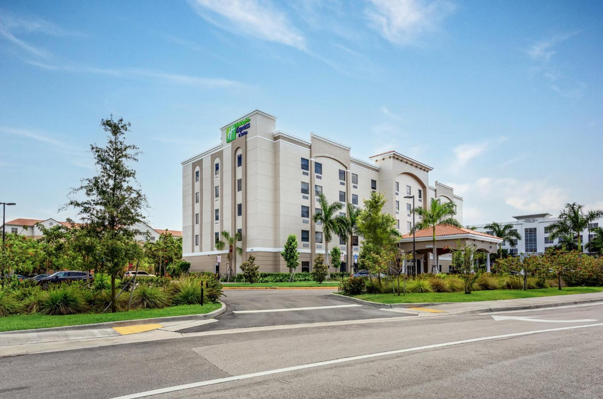 Holiday Inn Express & Suites - Miramar By Ihg Esterno foto